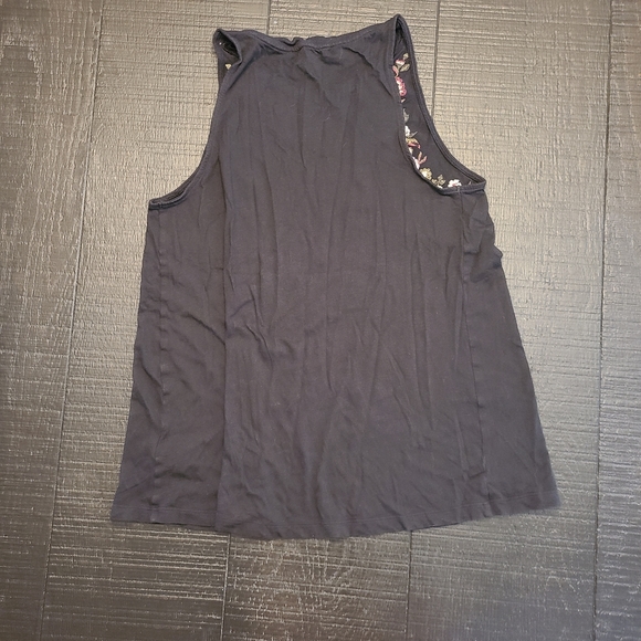 Express One Eleven High Neck Tank Top - Picture 2 of 4